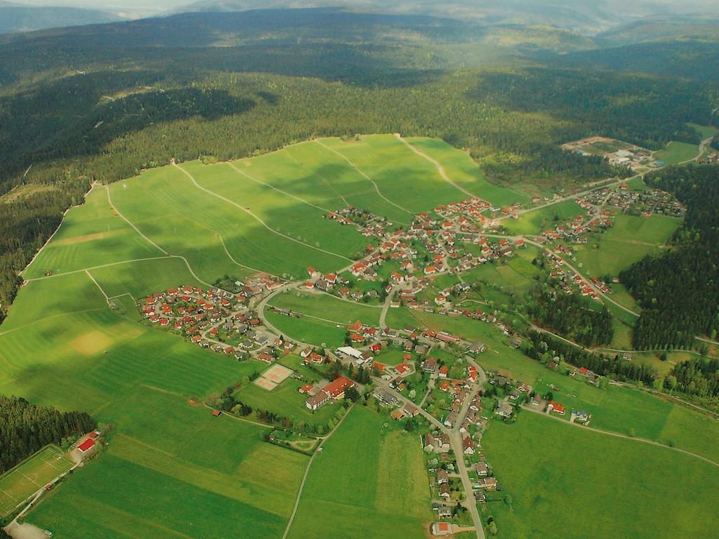 Schwarzwaldhotel Oberwiesenhof Seewald Exterior photo